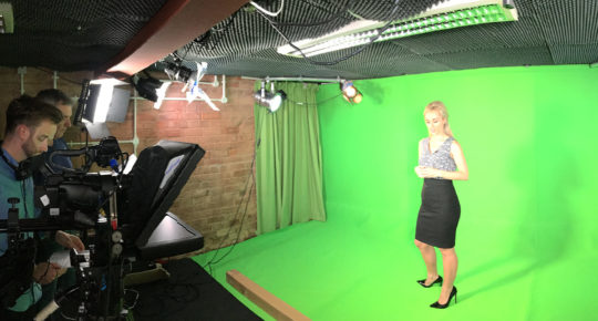 Behind the scenes of green screen